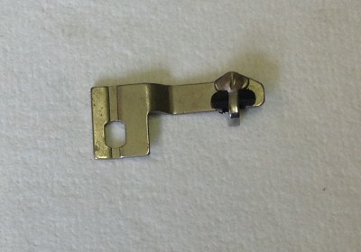 Necchi - FERMA CESTELLO PER VIGORELLI V60/63 (=11680)